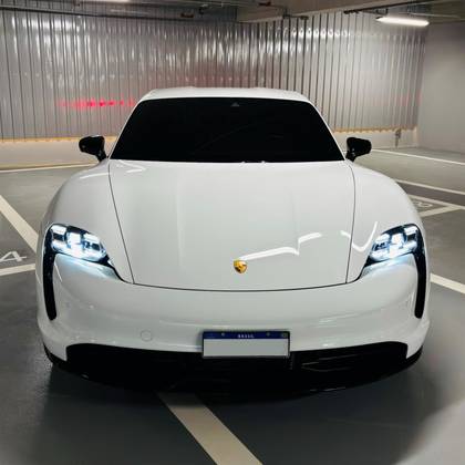 PORSCHE TAYCAN ELÉTRICO